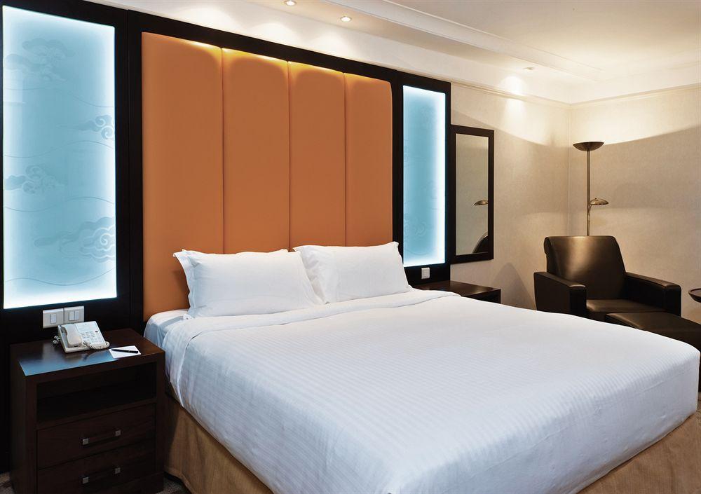 Millennium Gloucester Hotel London