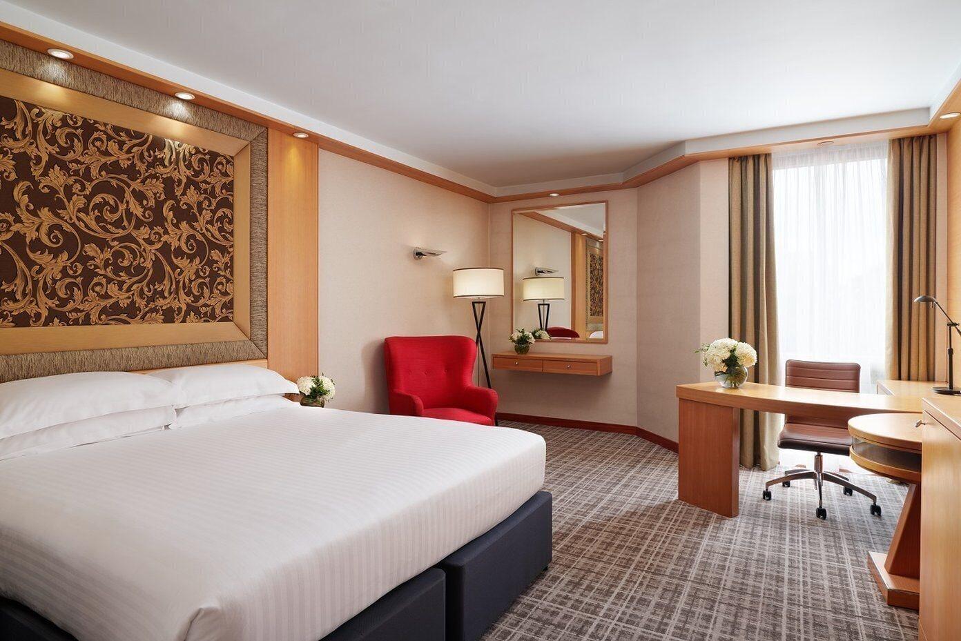 Hotel Millennium Gloucester 4*